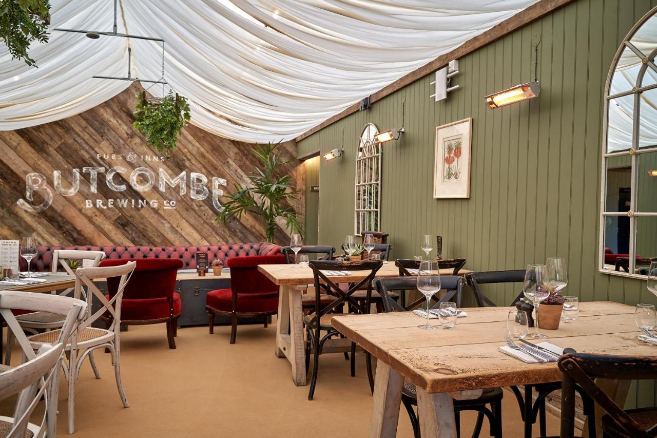 The Horse And Groom 3*