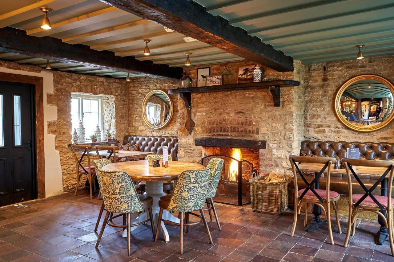 The Horse And Groom Hotel